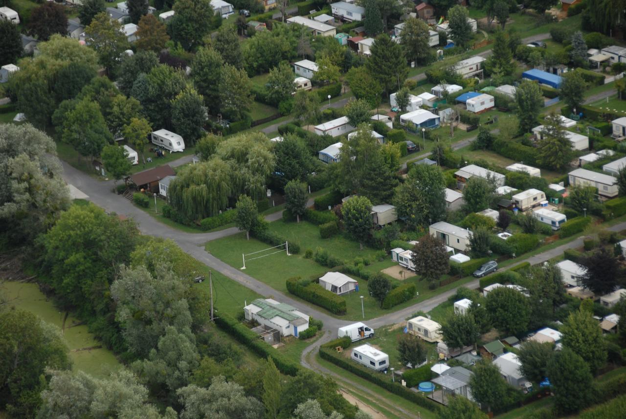 Camping Loisirs Des Groux Mousseaux-sur-Seine Exterior photo