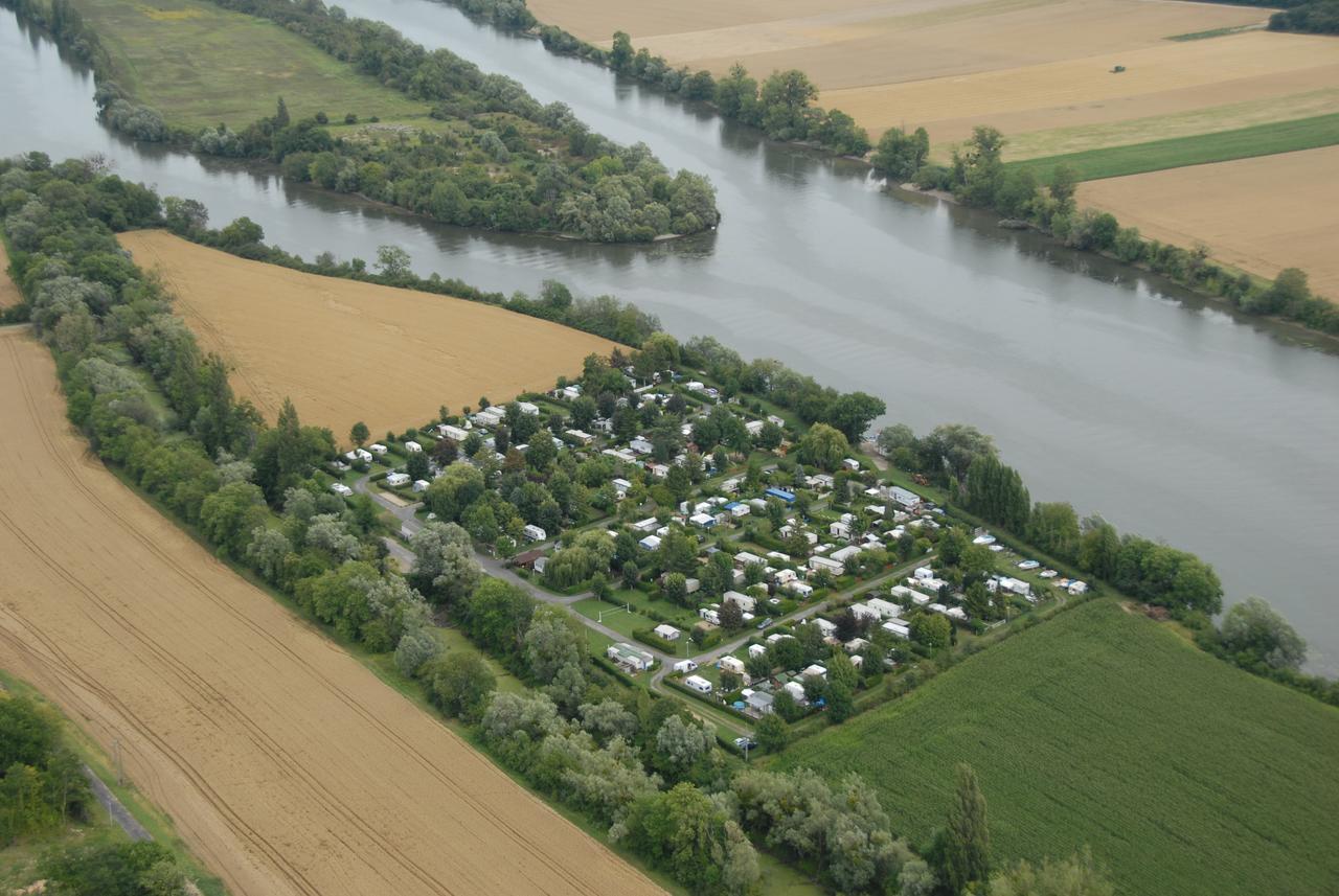 Camping Loisirs Des Groux Mousseaux-sur-Seine Exterior photo