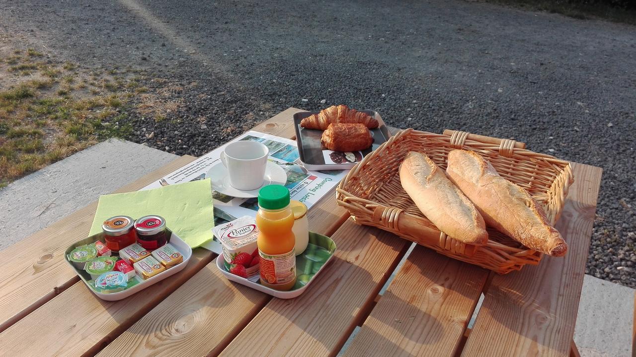 Camping Loisirs Des Groux Mousseaux-sur-Seine Exterior photo