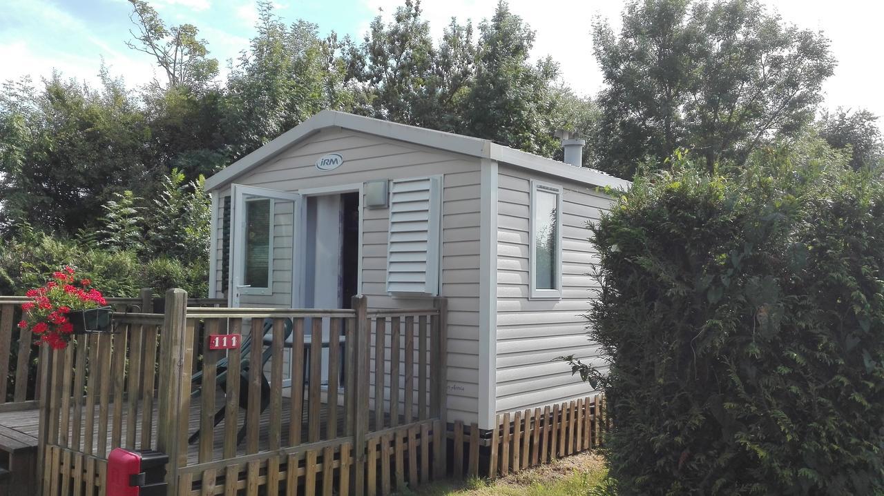 Camping Loisirs Des Groux Mousseaux-sur-Seine Exterior photo