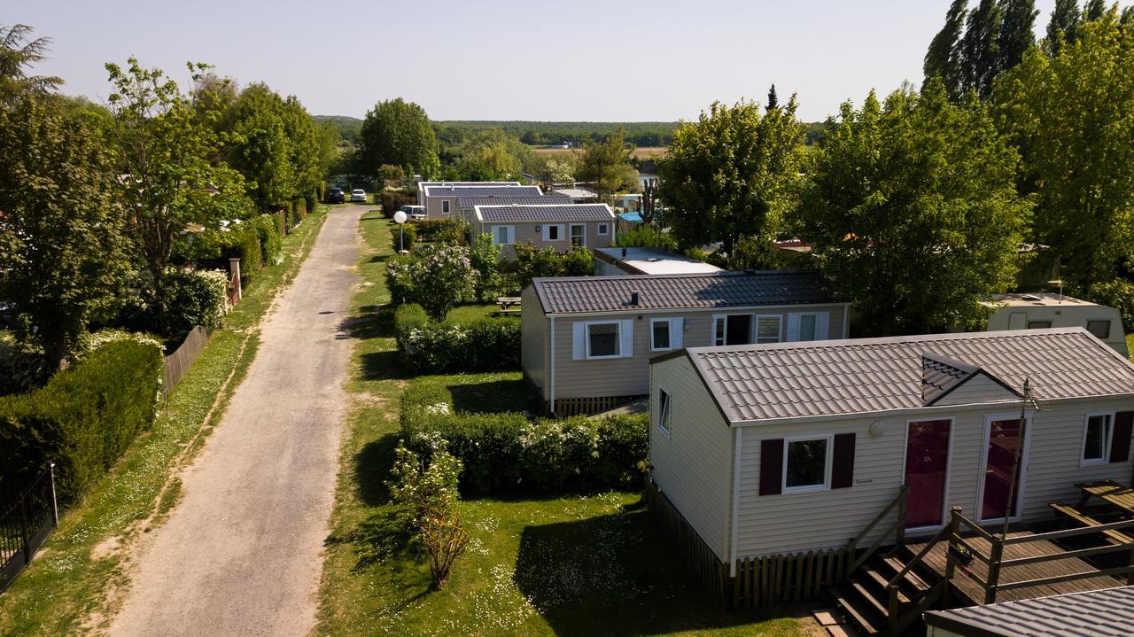 Camping Loisirs Des Groux Mousseaux-sur-Seine Exterior photo