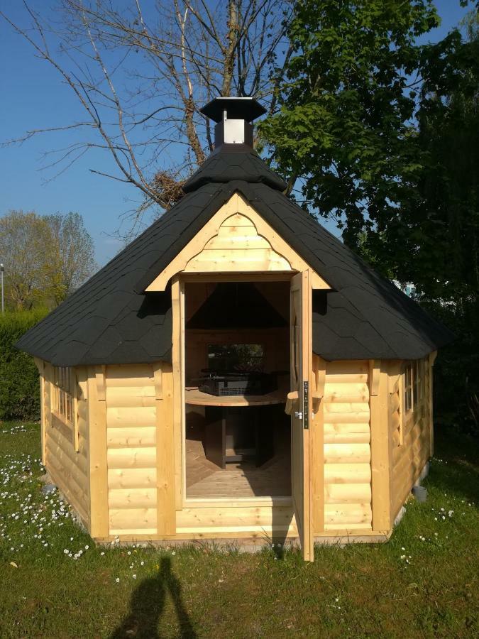 Camping Loisirs Des Groux Mousseaux-sur-Seine Exterior photo